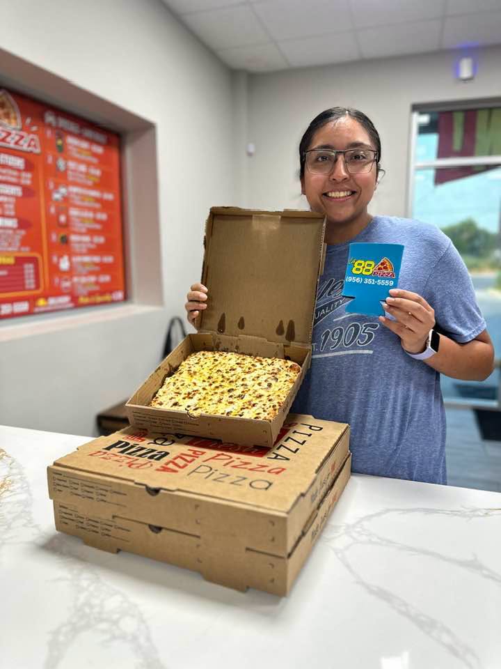 Thank you to the owners of Os Burgers More from Mercedes for stopping by and trying La 88 Pizza!