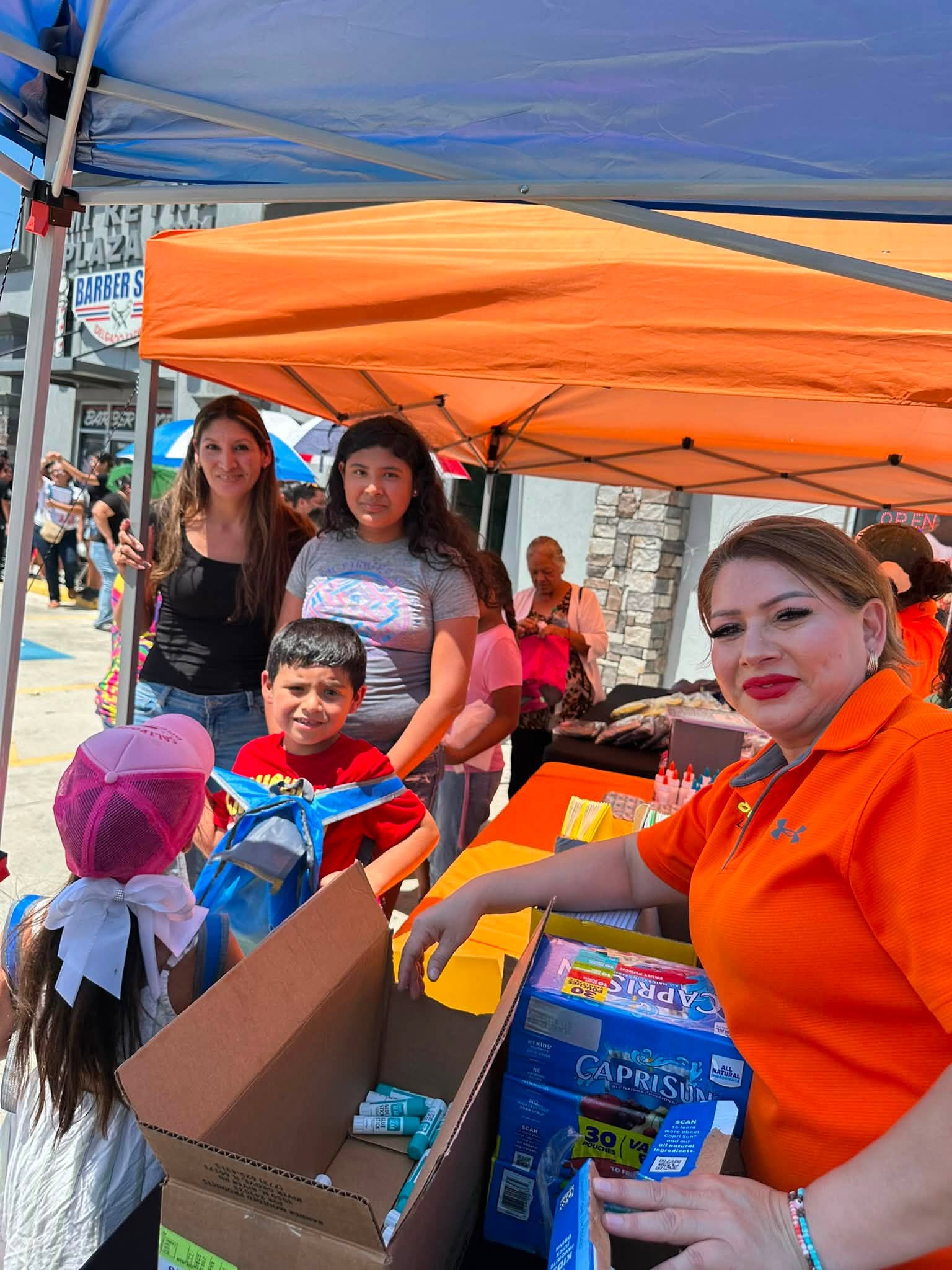 La 88 Pizza community school supply giveaway